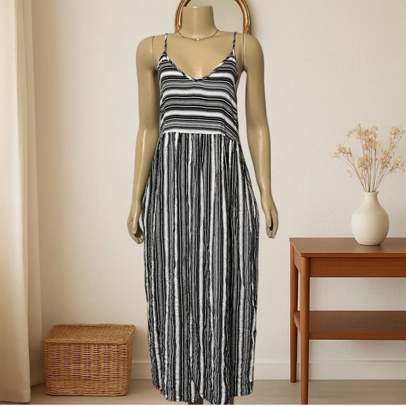 Striped Black and White Maxi Dress - Picture 1 of 3